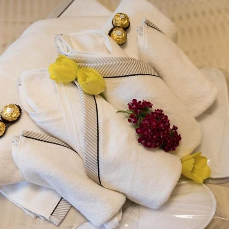 Golden Apartment Baneasa بوخارست المظهر الخارجي الصورة