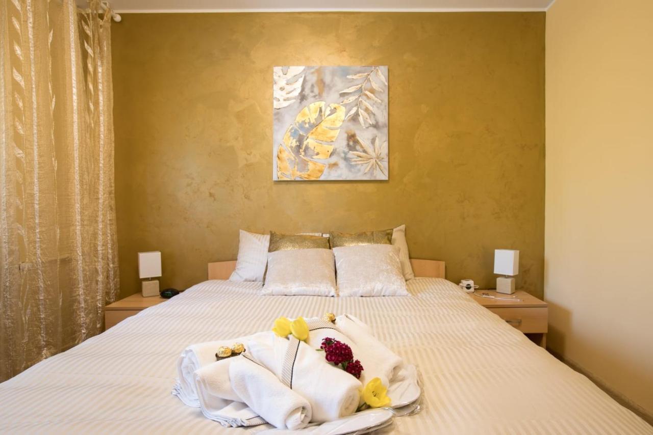 Golden Apartment Baneasa بوخارست المظهر الخارجي الصورة