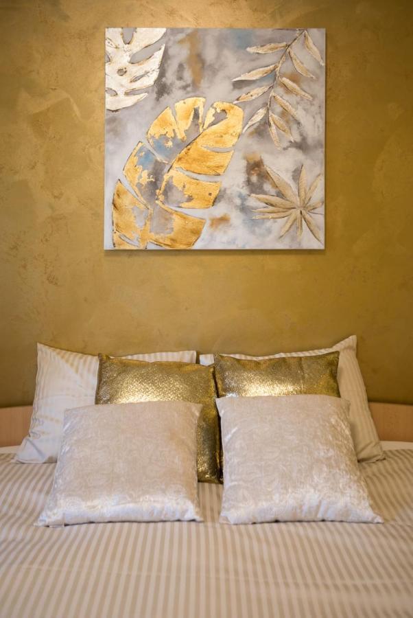 Golden Apartment Baneasa بوخارست المظهر الخارجي الصورة